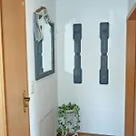 Mit Seeblick منزل للإقامة *